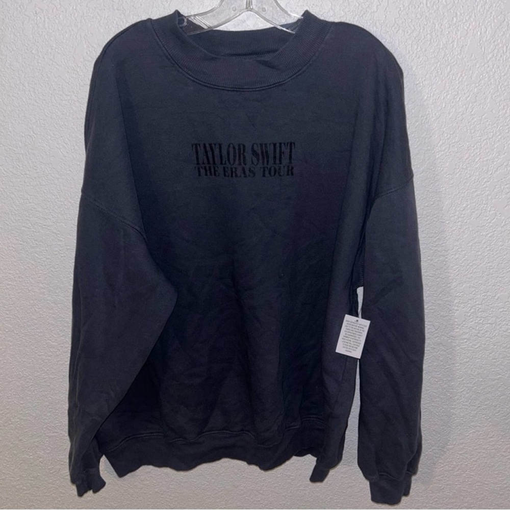 Authentic Taylor Swift Eras tour Size Extra Large Crewneck